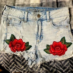 Size 4 high-rise American Eagle shorts